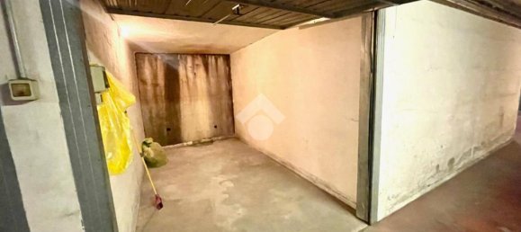 Garagem de 1 divisão em Imperia, Italy N.º 154792 12