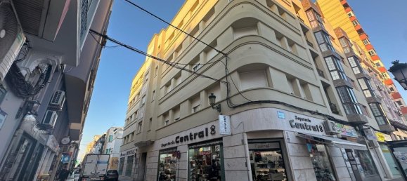 3 bedrooms Apartment in La Linea de la Concepcion, Spain No. 145789 2