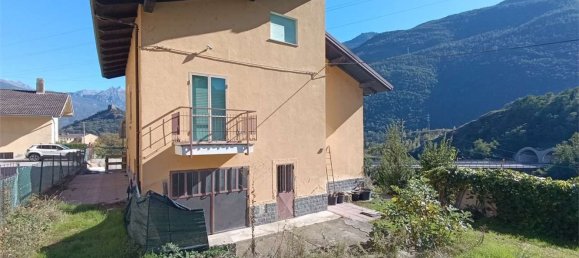 300m² Building in Chatillon, Italy No. 179968 3
