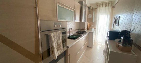 Квартира с 3 комнатами в Битонто, Италия № 21653 7