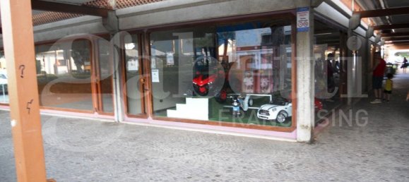 45m² Commercial property in Sessa Aurunca, Italy No. 301691 2