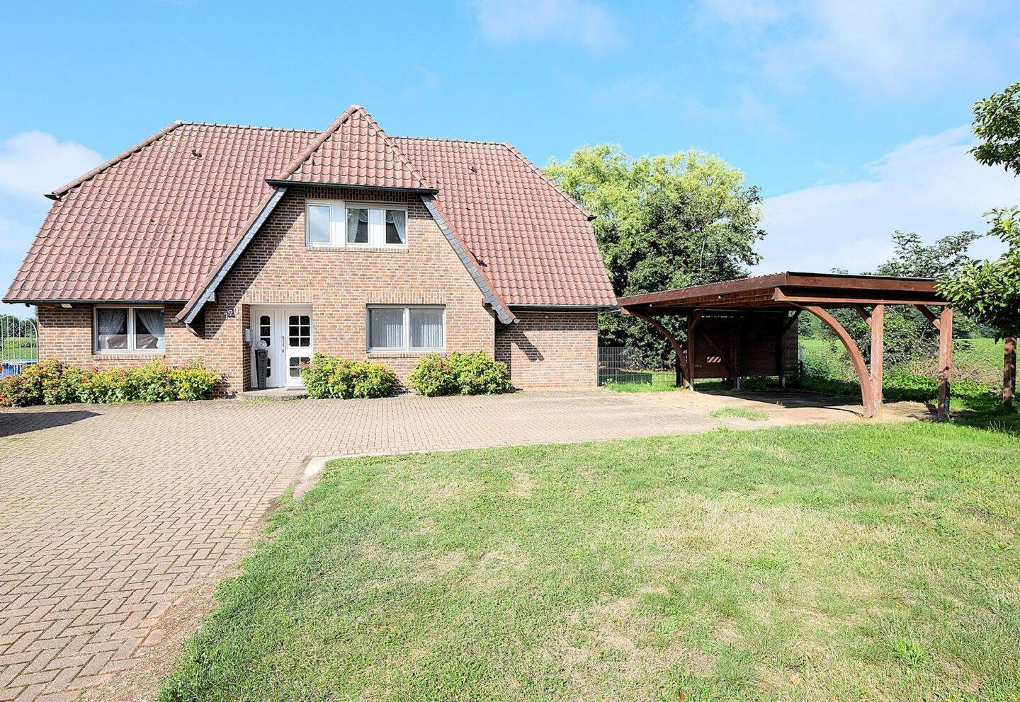 Adosado de 5 dormitorios en Kleve, Germany No. 226553