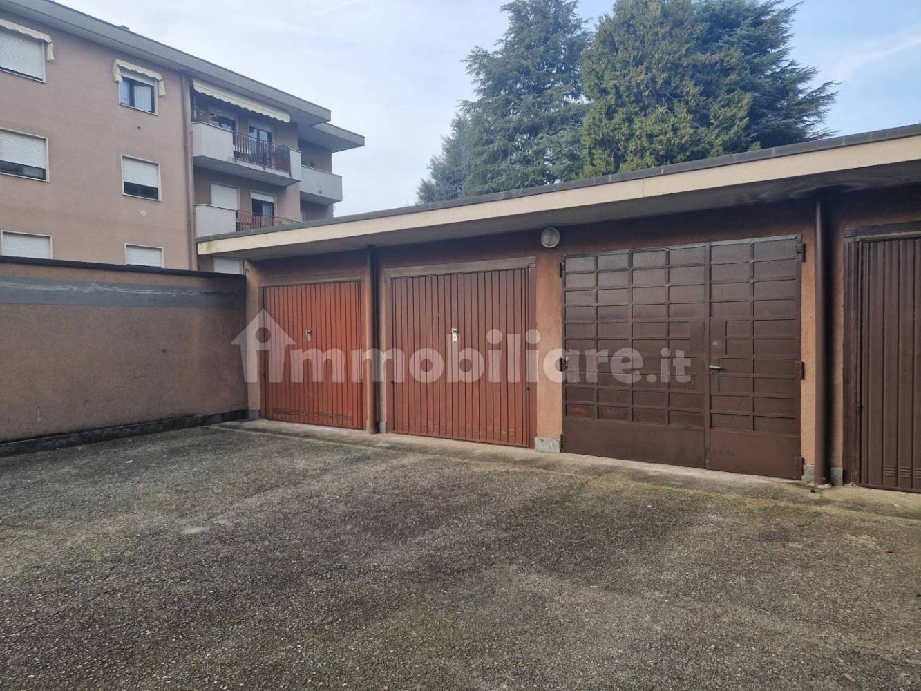 Garage in Lonate Pozzolo, Italy 15m², Nr. 60813