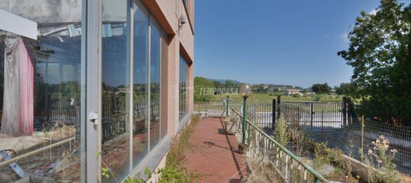 3-Zimmer Gewerbliche Immobilie in Castelfidardo, Italy, Nr. 134907 11