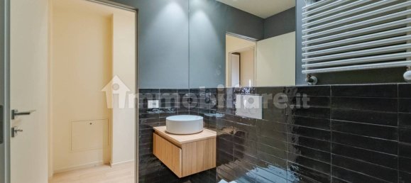 1 bedroom Apartment in Milan, Italy No. 374065 17