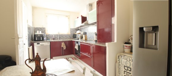 3 bedrooms House in Lormont, France No. 358037 2