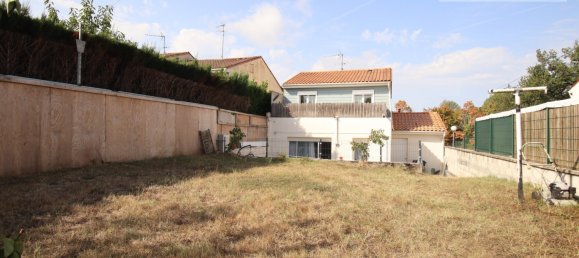 3 bedrooms House in Lormont, France No. 358037 3