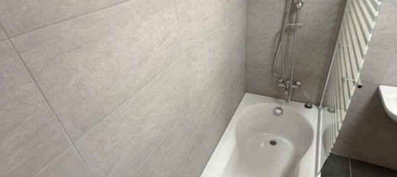 Apartamento de 2 dormitorios en Schwechat, Austria No. 227979 7