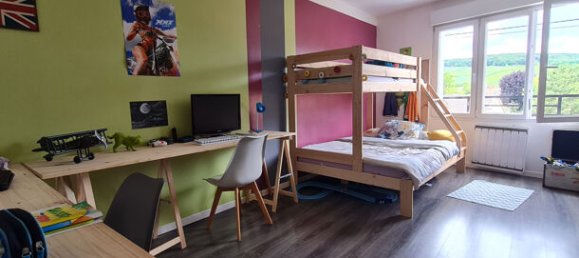 3 bedrooms House in Grauves, France No. 299509 5