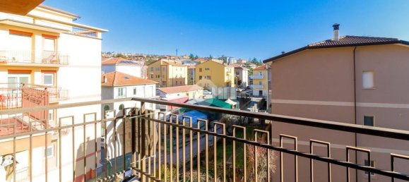 4غرفة شقة في L'Aquila, Italy رقم 30552 5