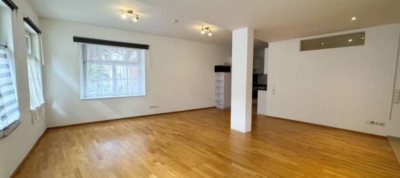 Квартира с 1 спальней в Reutlingen, Германия № 225816 4