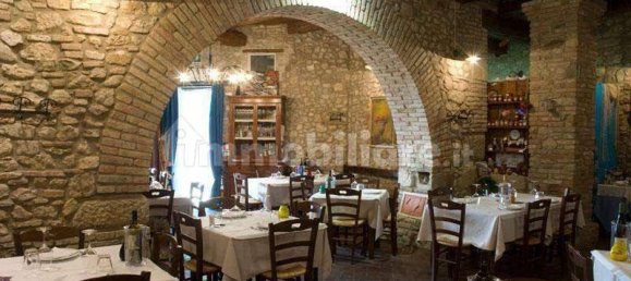 1-Zimmer Gewerbliche Immobilie in Florence, Italy, Nr. 331248 7