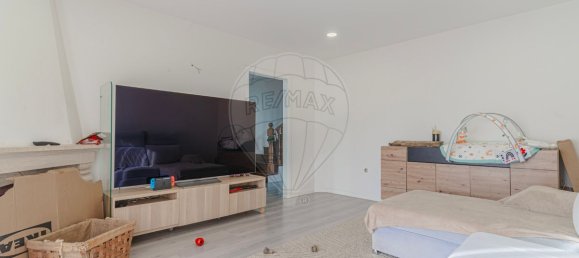 4 bedrooms House in Senhora da Hora, Portugal No. 24070 9