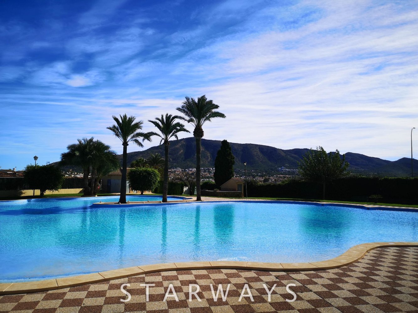 3 bedrooms Townhouse in Alicante, Spain No. 161606