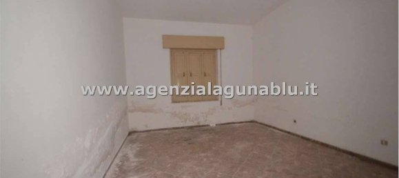 5 rooms Building in Mazara del Vallo, Italy No. 69803 6