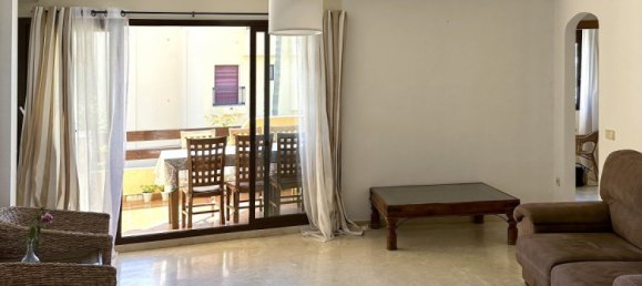 2 bedrooms Apartment in Estepona, Spain No. 9682 2