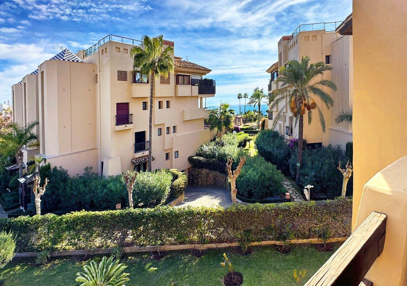 2 bedrooms Apartment in Estepona, Spain No. 9682