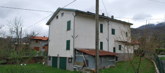 12 rooms House in Villa Minozzo, Italy No. 68122 16