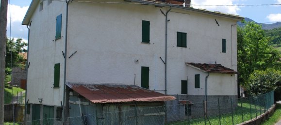 12 rooms House in Villa Minozzo, Italy No. 68122 4