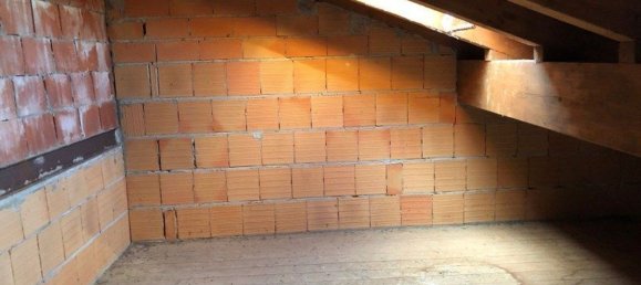 2 Schlafzimmer Haus in Pozzol Groppo, Italy, Nr. 85554 21