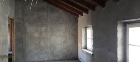 5 rooms Apartment in Piacenza, Italy No. 188905 4