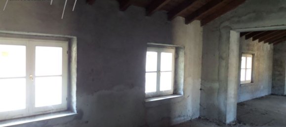 5 rooms Apartment in Piacenza, Italy No. 188905 3