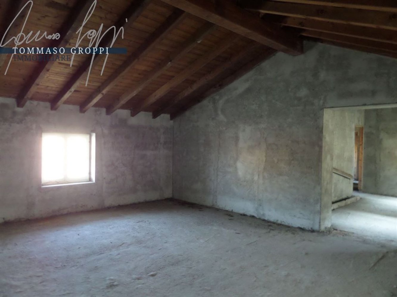 5 rooms Apartment in Piacenza, Italy No. 188905