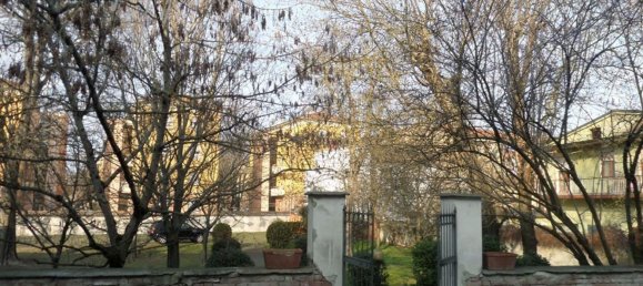 5 rooms Apartment in Piacenza, Italy No. 188905 14