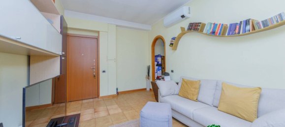 1 bedroom Apartment in Milan, Italy No. 375777 3