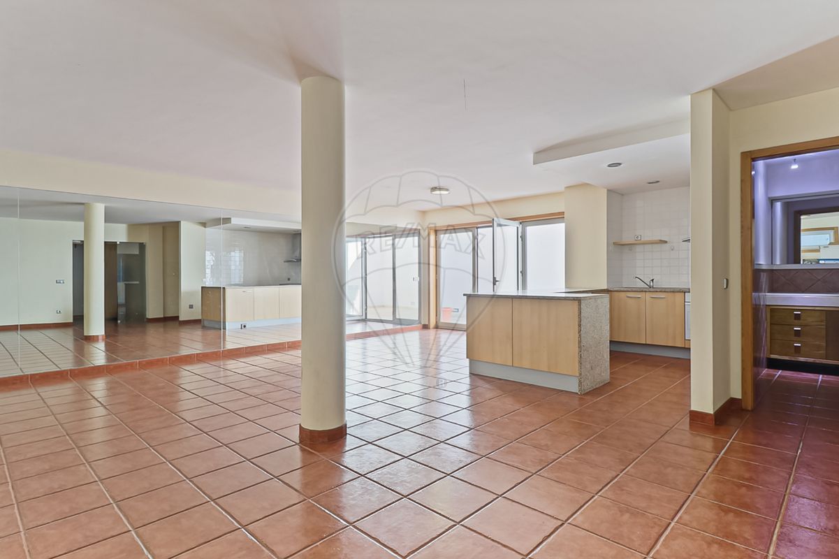 3 bedrooms House in Brito, Portugal No. 149035