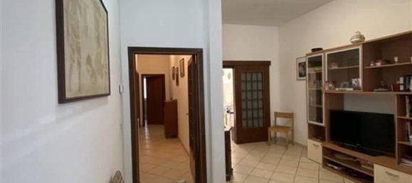 6 rooms Apartment in Grosseto, Italy No. 258680 7