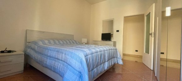 3 rooms Apartment in Bologna, Italy No. 20201 21