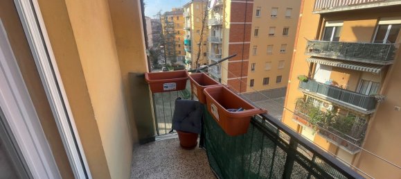 3 rooms Apartment in Bologna, Italy No. 20201 9