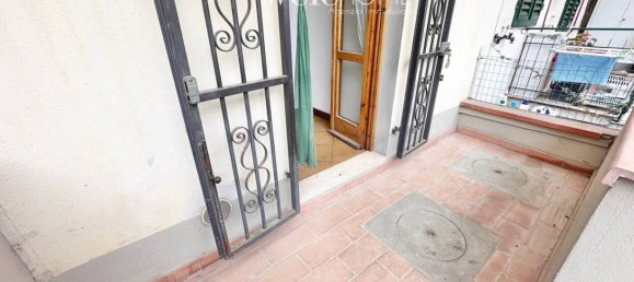 2 chambres Maison à Campi Bisenzio, Italy No. 375719 25