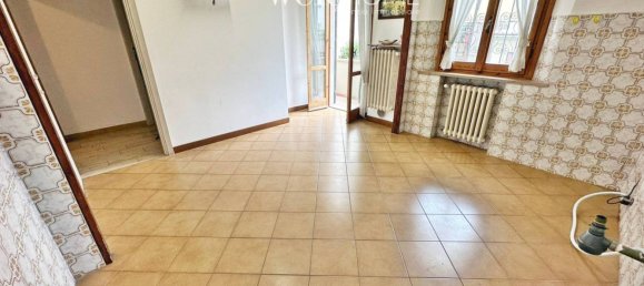 2 chambres Maison à Campi Bisenzio, Italy No. 375719 9