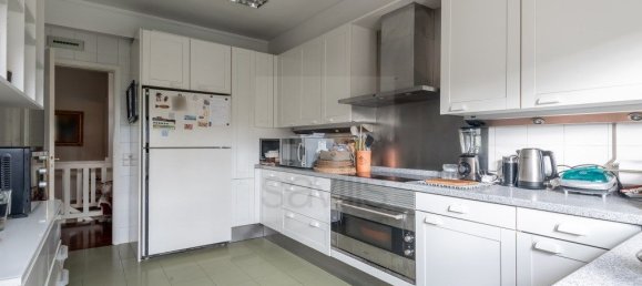 4 bedrooms House in Porto, Portugal No. 29139 5