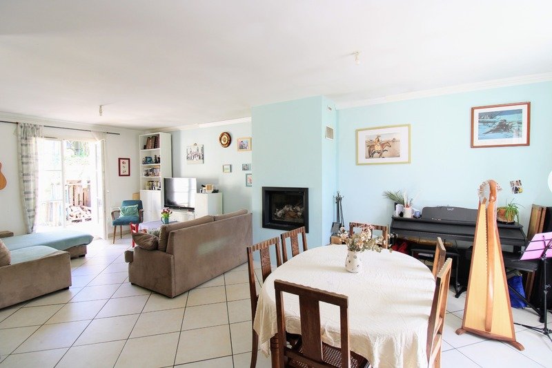 4 bedrooms House in Bornel, France No. 74083