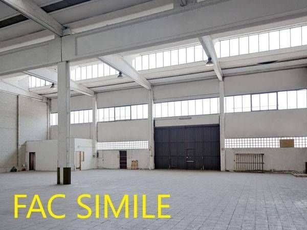 15 rooms Warehouse in Florence, Italy No. 9826