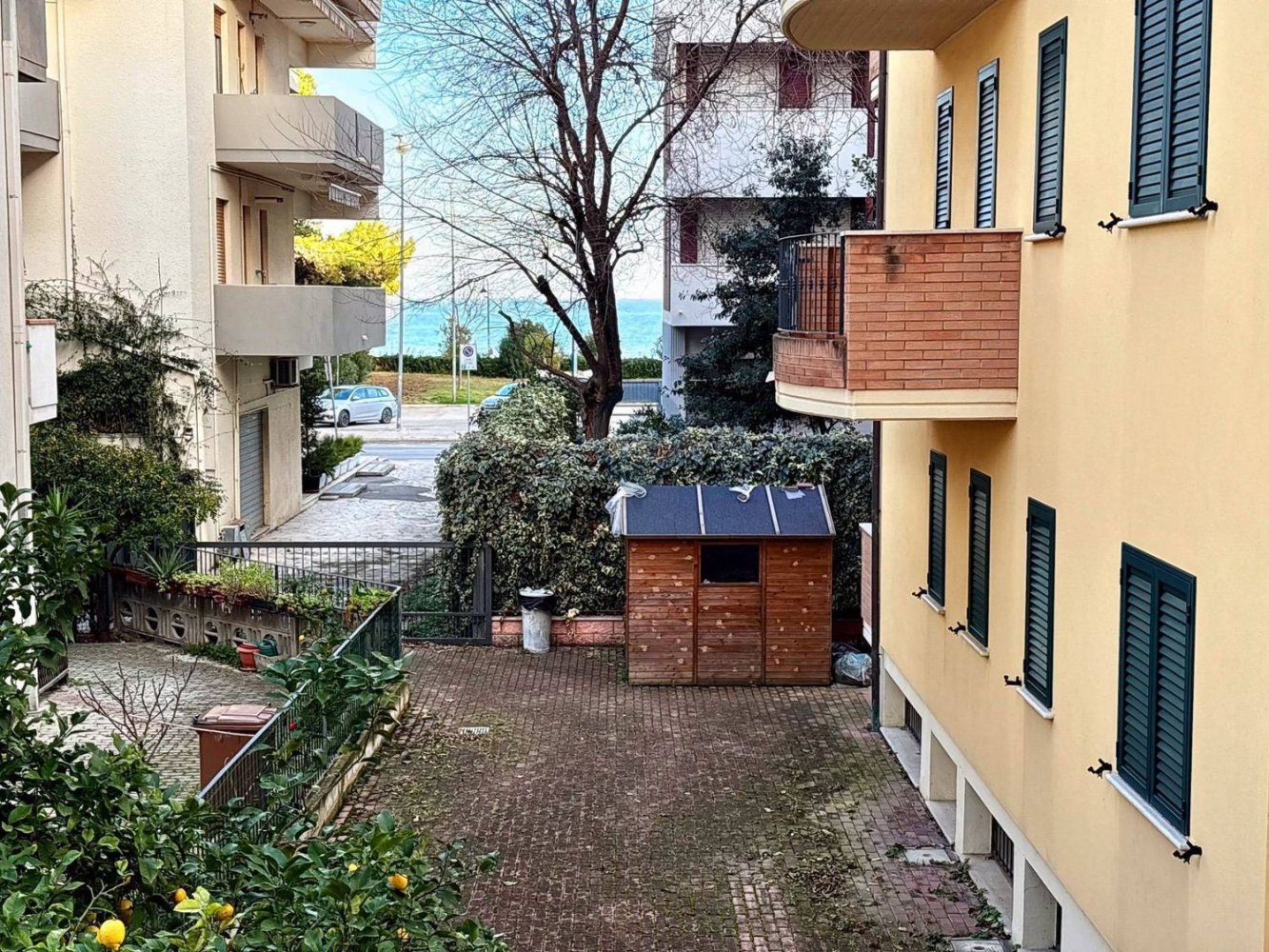 Apartamento de 2 habitaciónes en Alba Adriatica, Italy No. 186603
