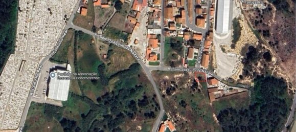 247m² Land in Nazare, Portugal No. 224354 3