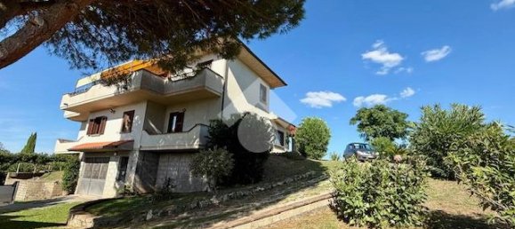 3 chambres Villa à Montefiascone, Italy No. 320838 5