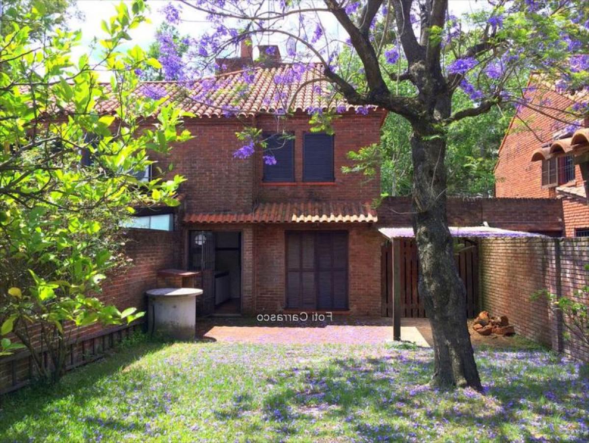 3 bedrooms House in Montevideo, Uruguay No. 3593