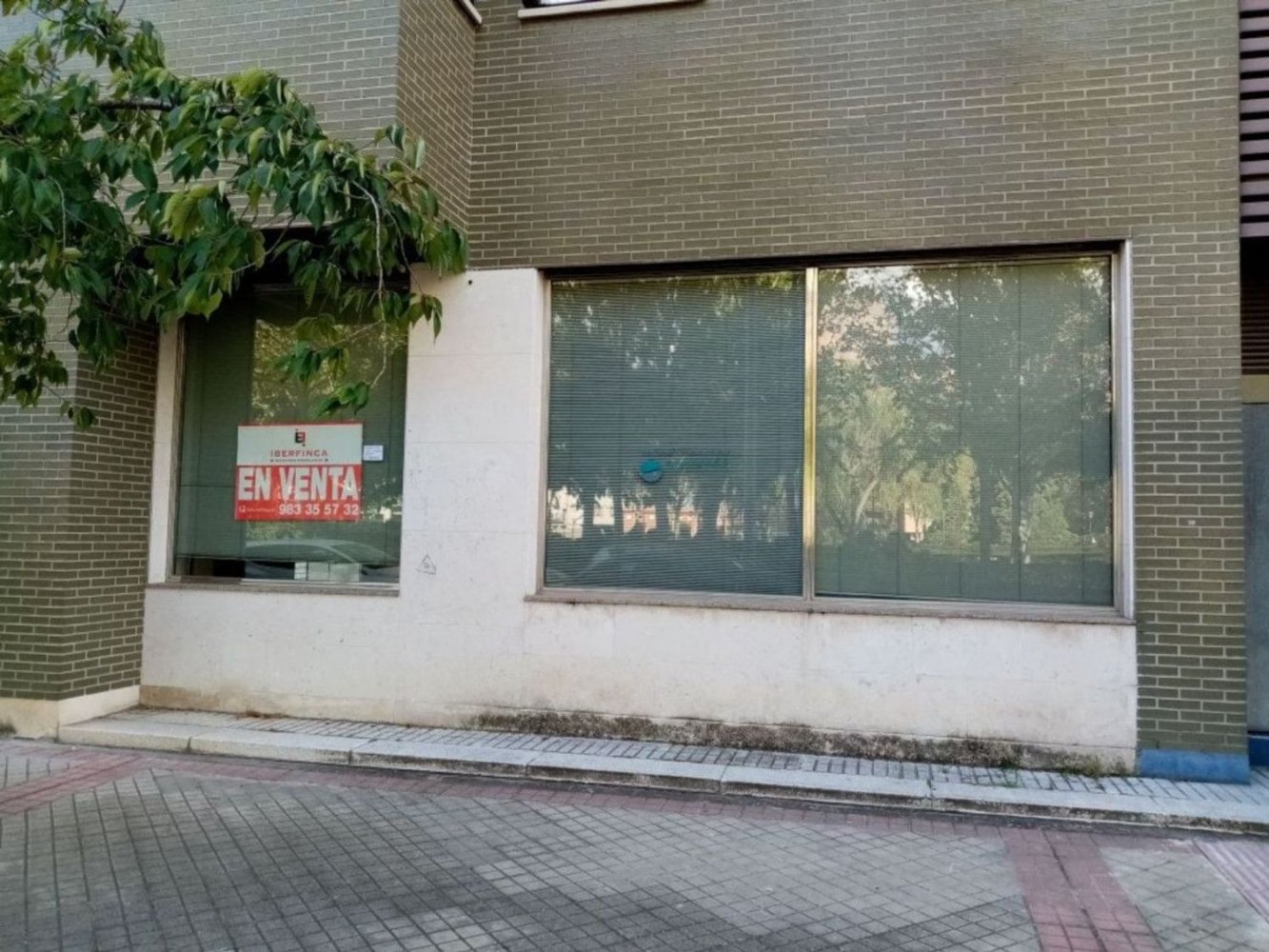 Propriété commerciale à Valladolid, Spain 94m² No. 103995