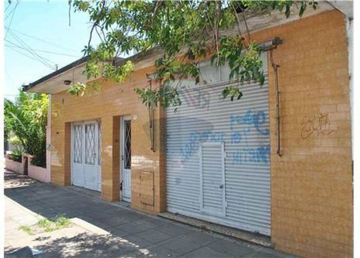 Studio in Moron, Argentina No. 17805