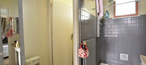 Casa de 3 dormitorios en Le Donjon, France No. 205783 11