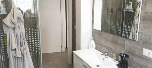 2-salle Appartement à Gallarate, Italy No. 113811 7