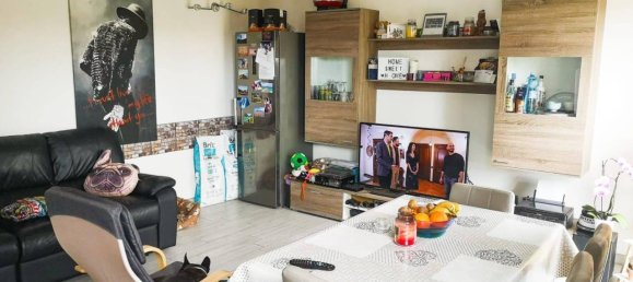 2-salle Appartement à Gallarate, Italy No. 113811 3