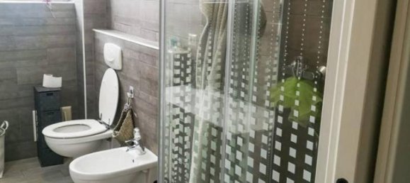 2-salle Appartement à Gallarate, Italy No. 113811 8