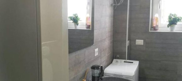 2-salle Appartement à Gallarate, Italy No. 113811 9