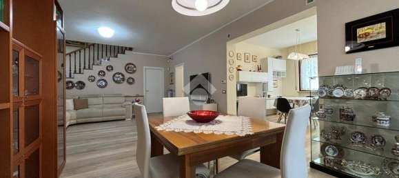 4 bedrooms House in Gualdo Tadino, Italy No. 269302 6